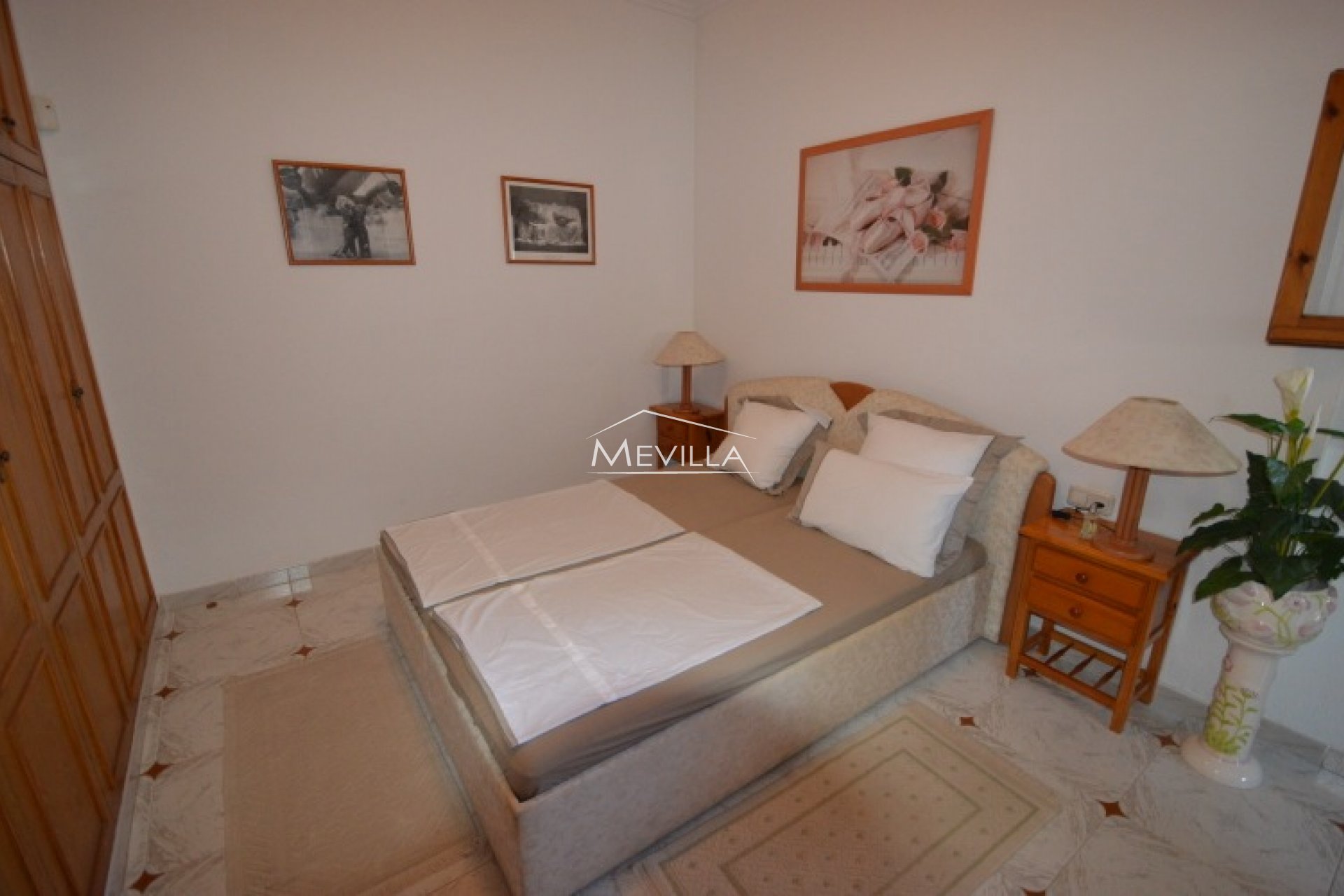A bedroom 