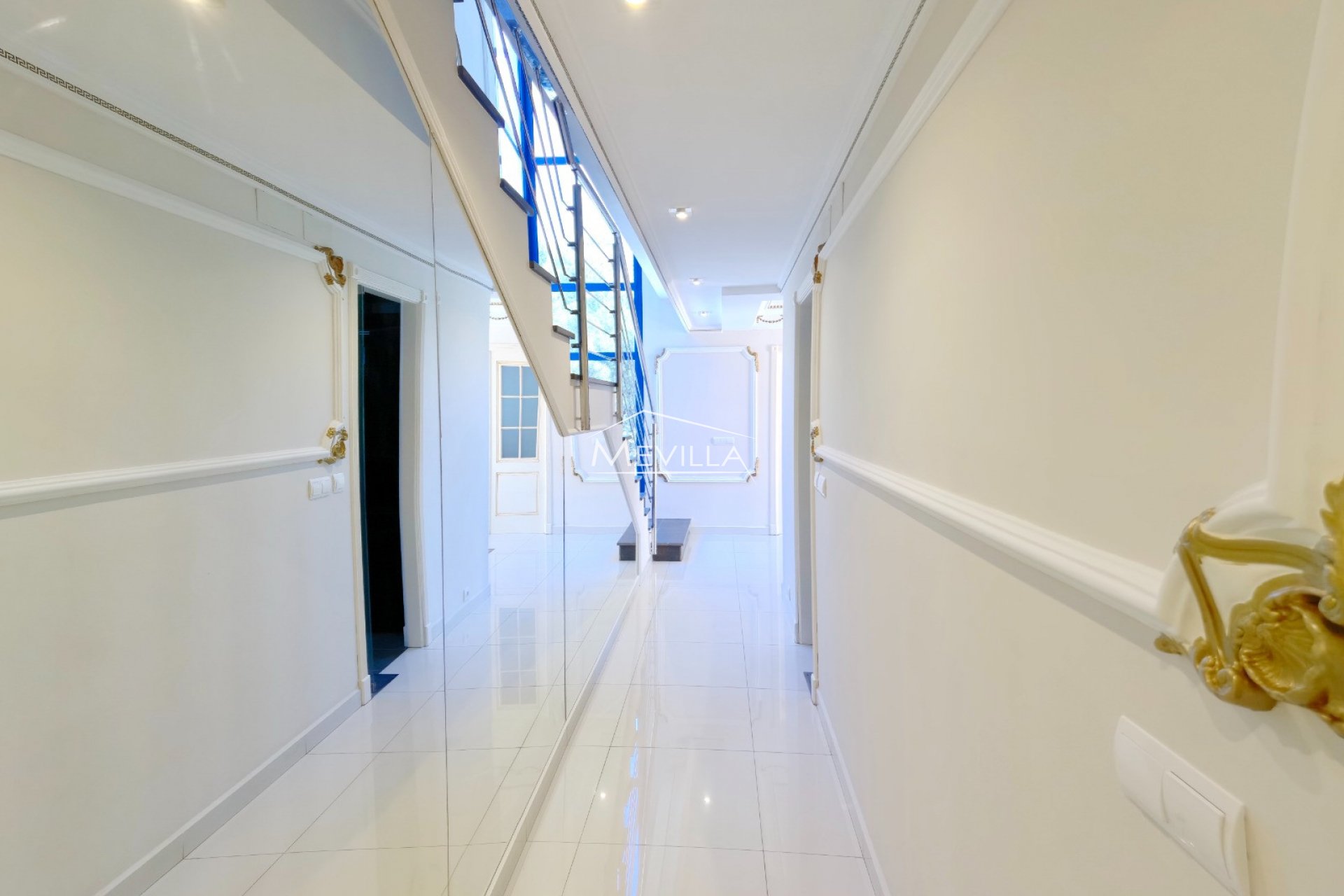 Återförsäljare - Villa - Altea