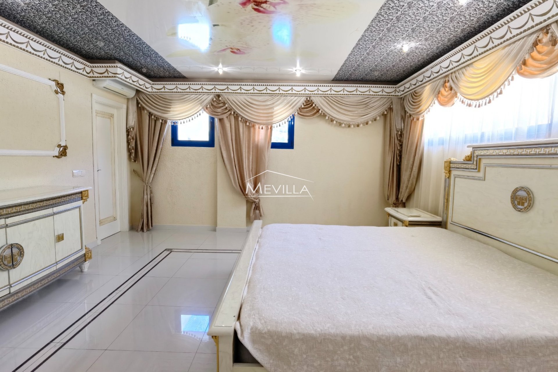 Återförsäljare - Villa - Altea