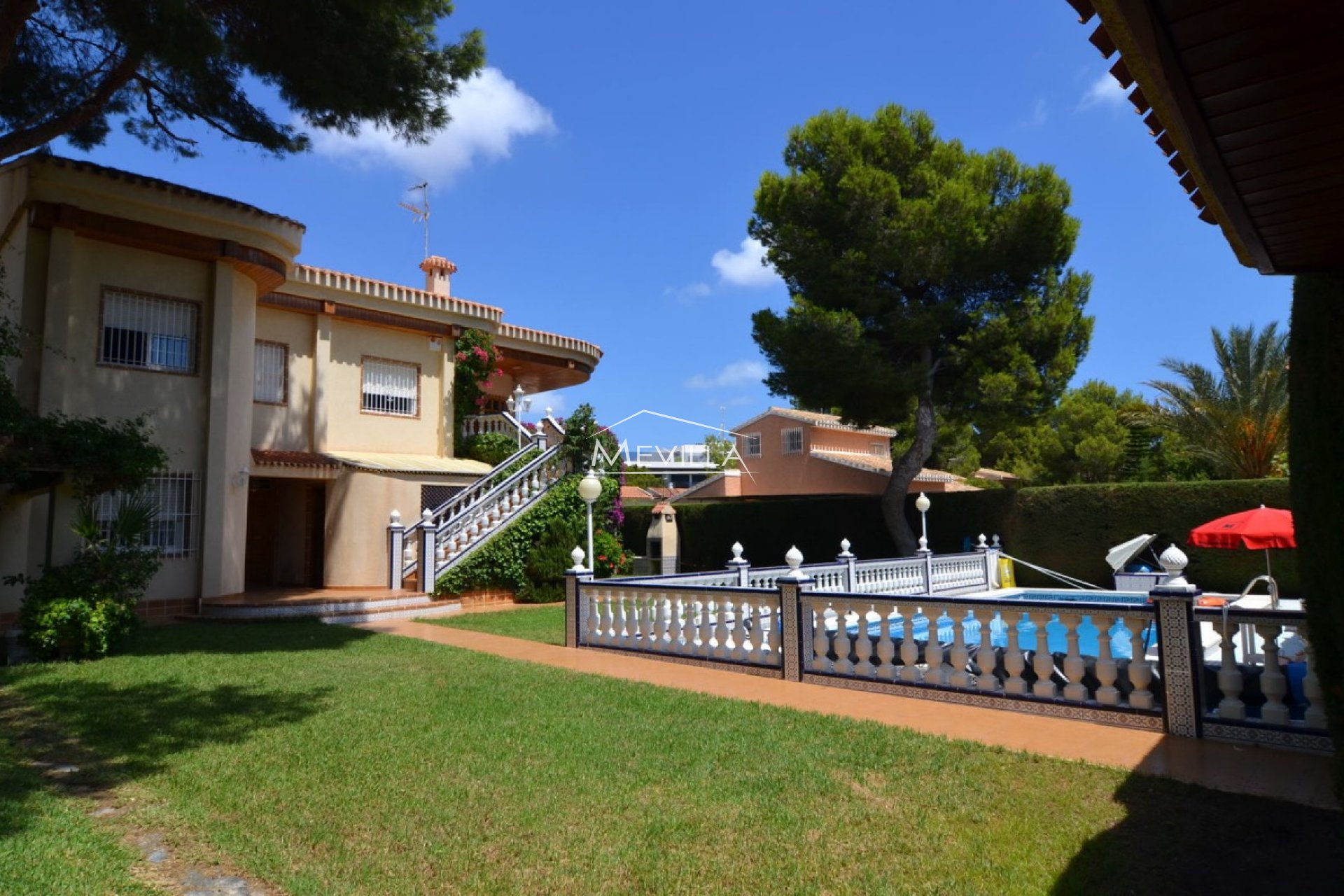 Återförsäljare - Villa - Orihuela Costa - Campoamor