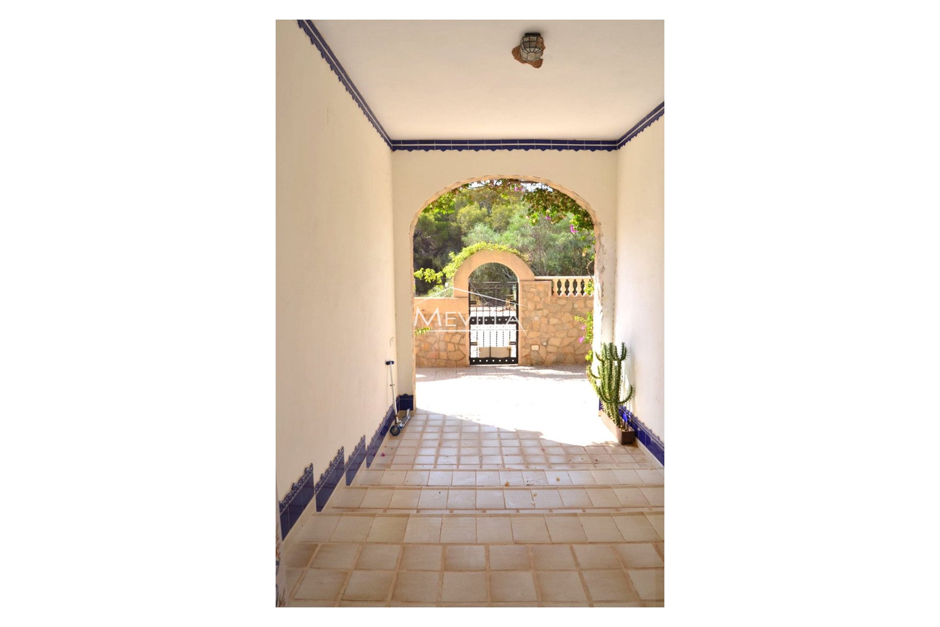 Återförsäljare - Villa - Orihuela Costa - Campoamor