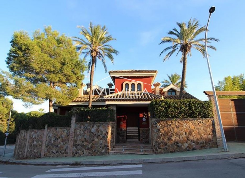 Återförsäljare - Villa - Orihuela Costa - Campoamor