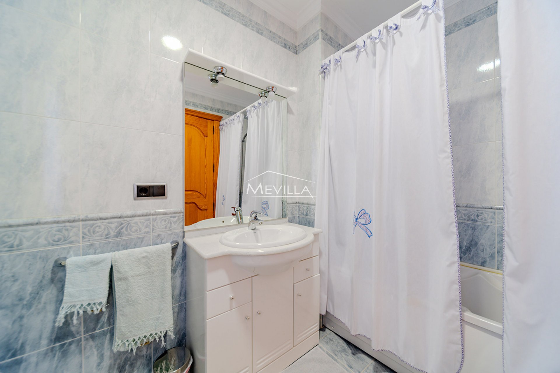 Återförsäljare - Villa - Orihuela Costa - Campoamor