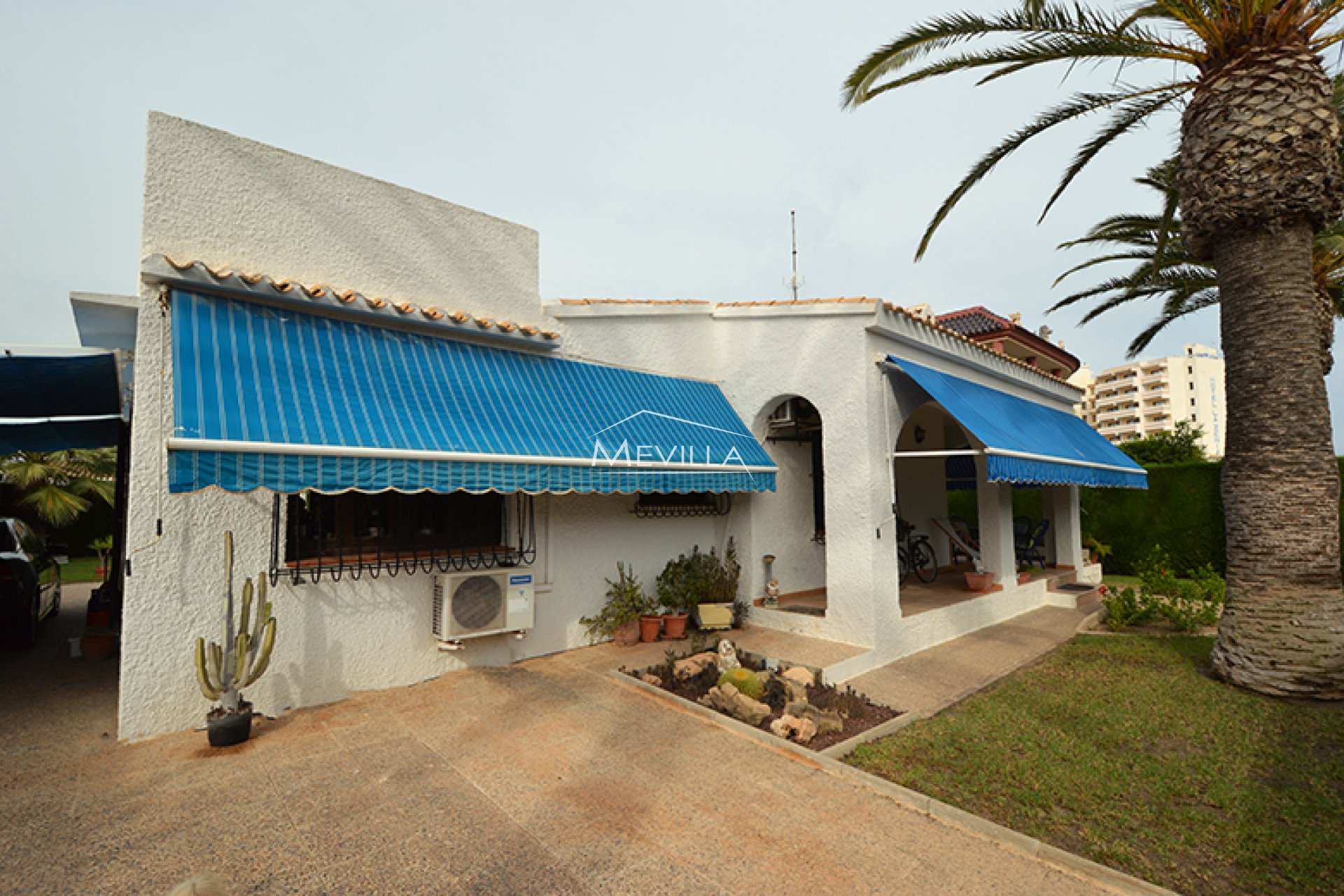 Återförsäljare - Villa - Orihuela Costa - La Zenia