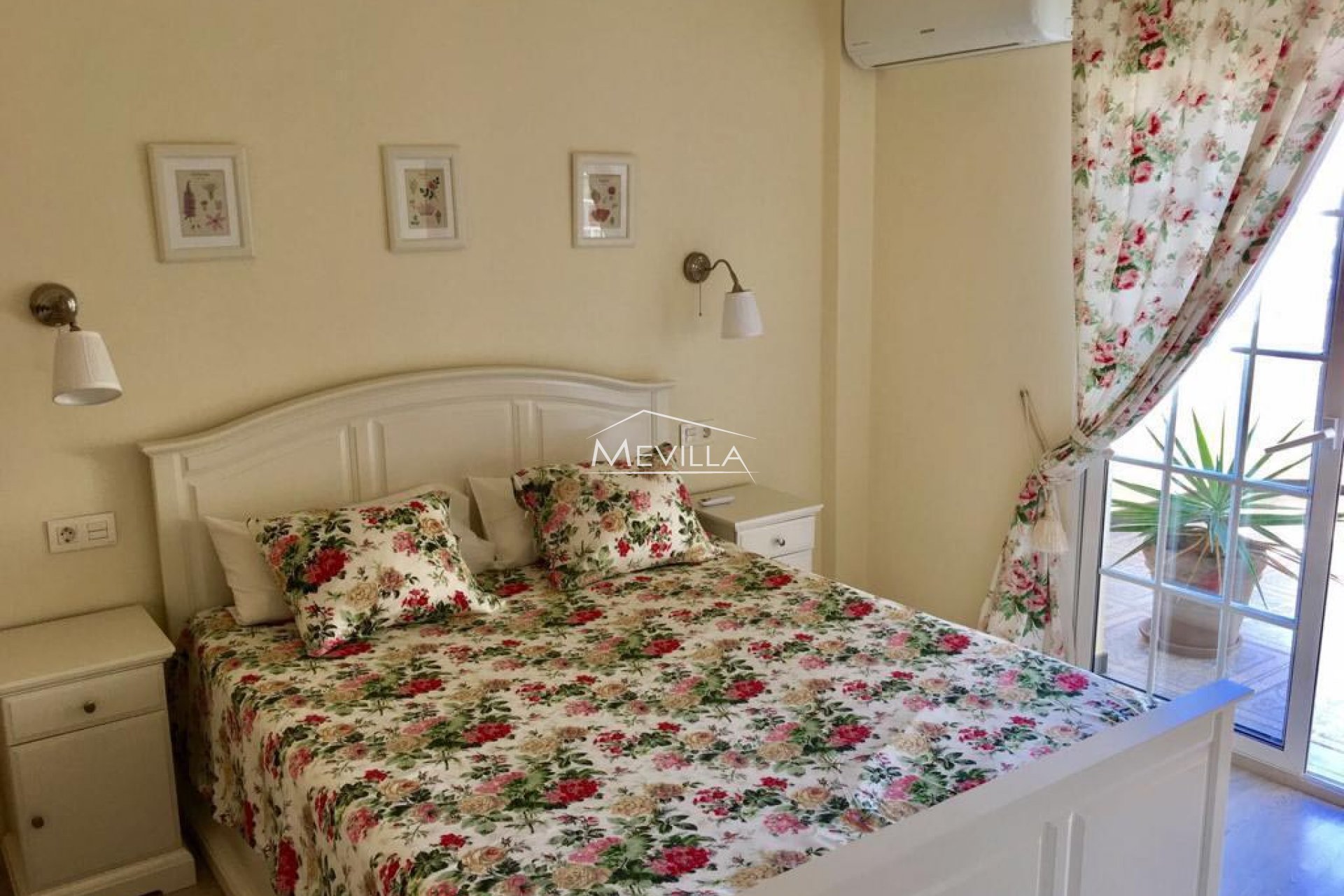 Återförsäljare - Villa - Orihuela Costa - La Zenia