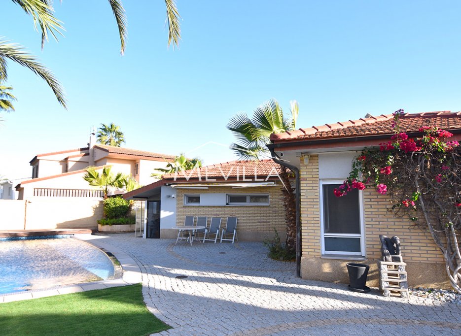 Återförsäljare - Villa - Orihuela Costa - La Zenia