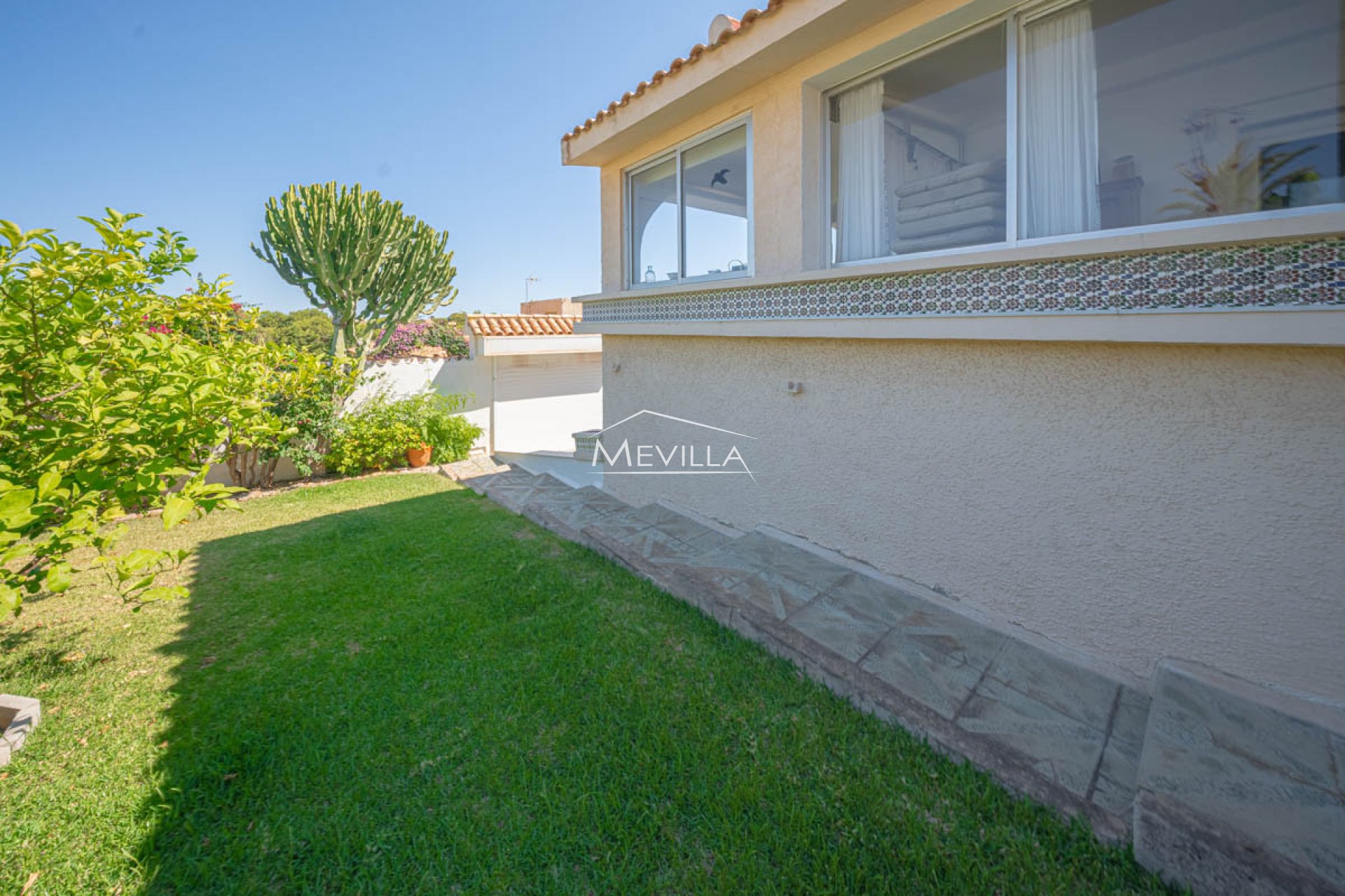 Återförsäljare - Villa - Orihuela Costa - La Zenia