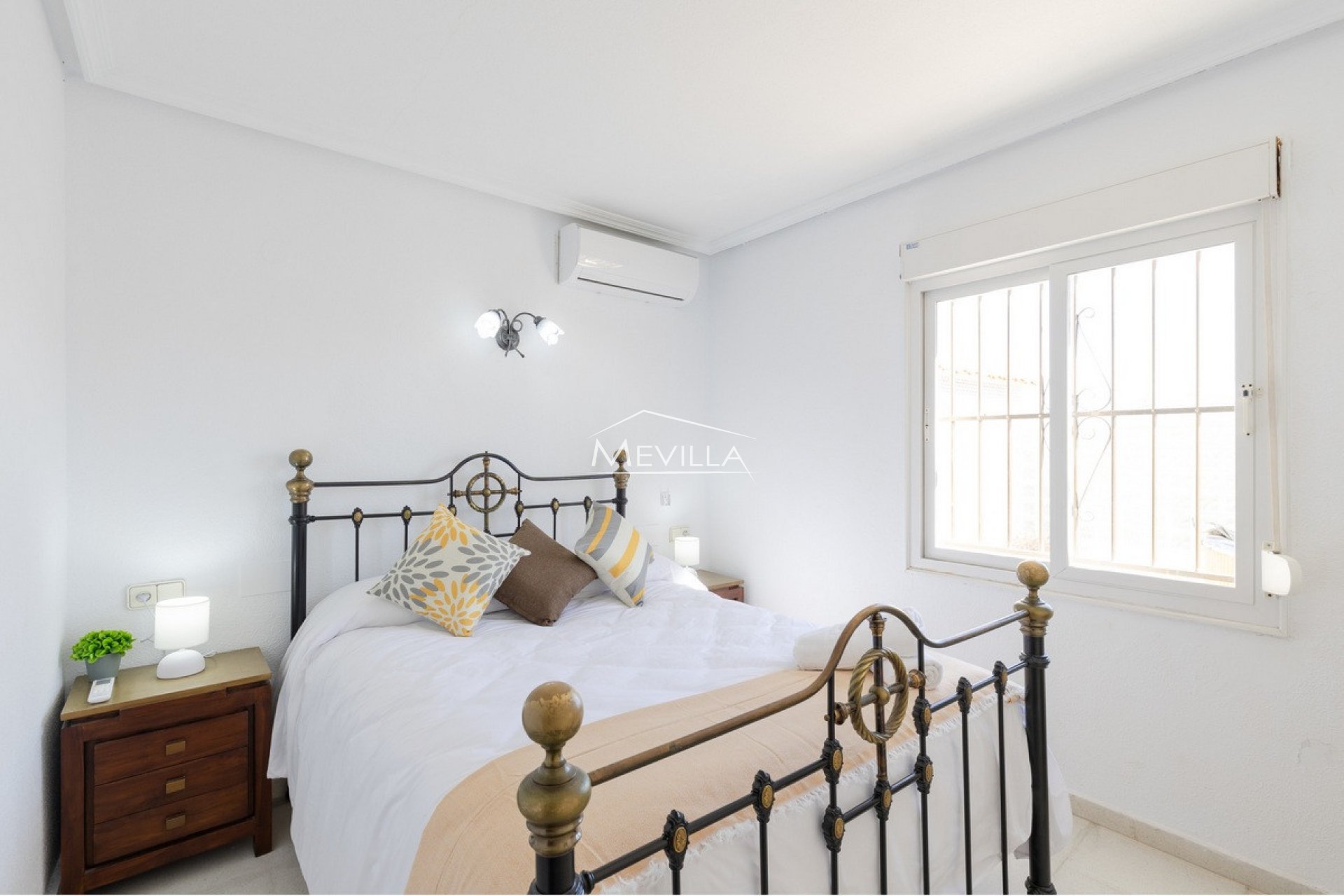 Återförsäljare - Villa - Orihuela Costa - Playa Flamenca