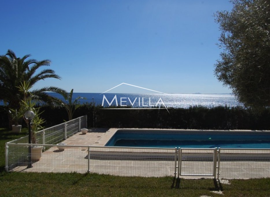 Återförsäljare - Villa - Orihuela Costa - Punta Prima