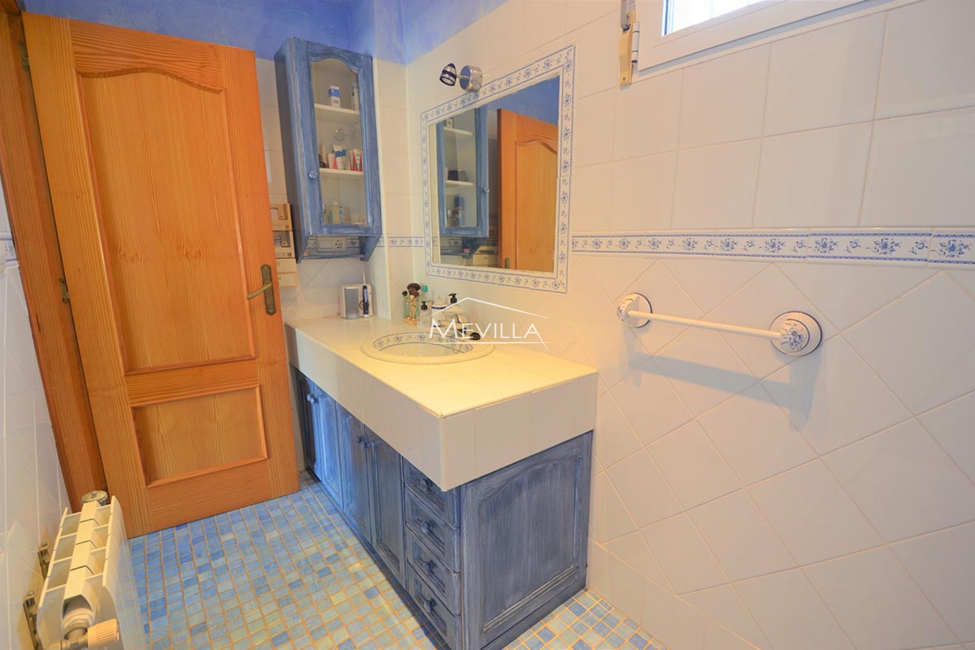 Återförsäljare - Villa - Orihuela Costa - Punta Prima