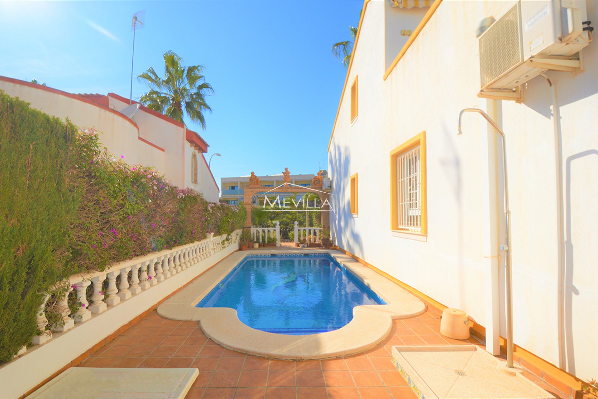 Återförsäljare - Villa - Orihuela Costa - Villamartin