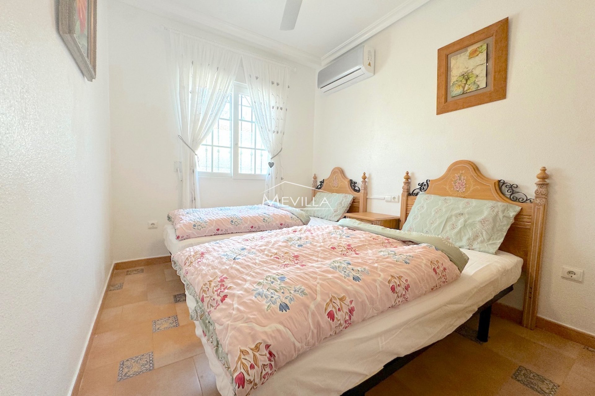 Återförsäljare - Villa - Orihuela Costa - Villamartin