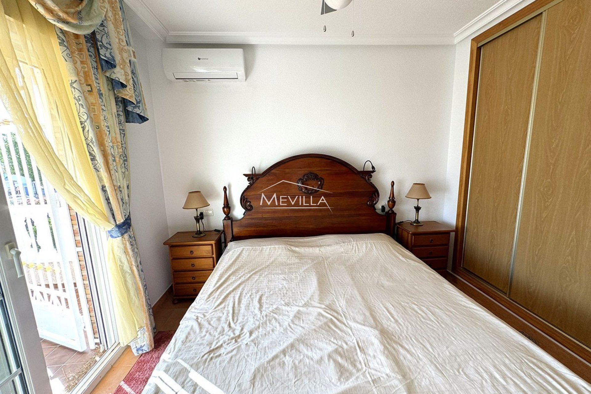 Återförsäljare - Villa - Orihuela Costa - Villamartin