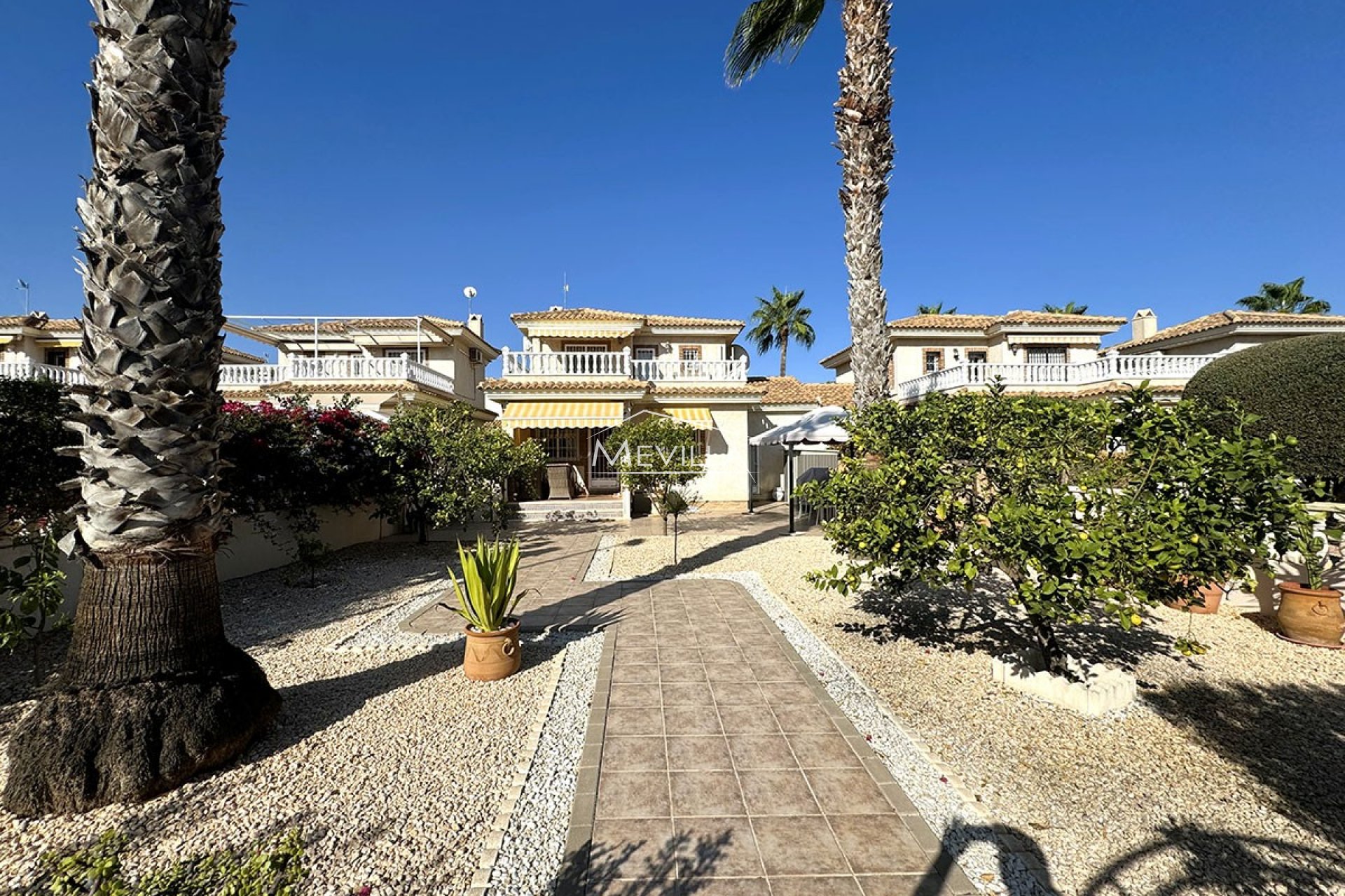 Återförsäljare - Villa - Orihuela Costa - Villamartin
