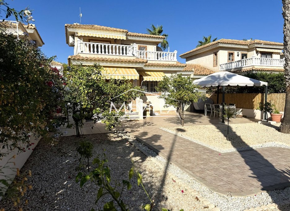 Återförsäljare - Villa - Orihuela Costa - Villamartin