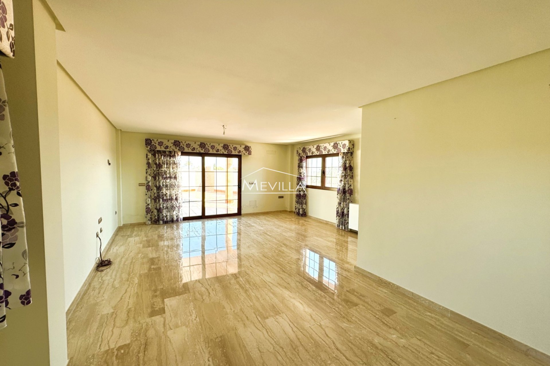 Återförsäljare - Villa - San Miguel de Salinas