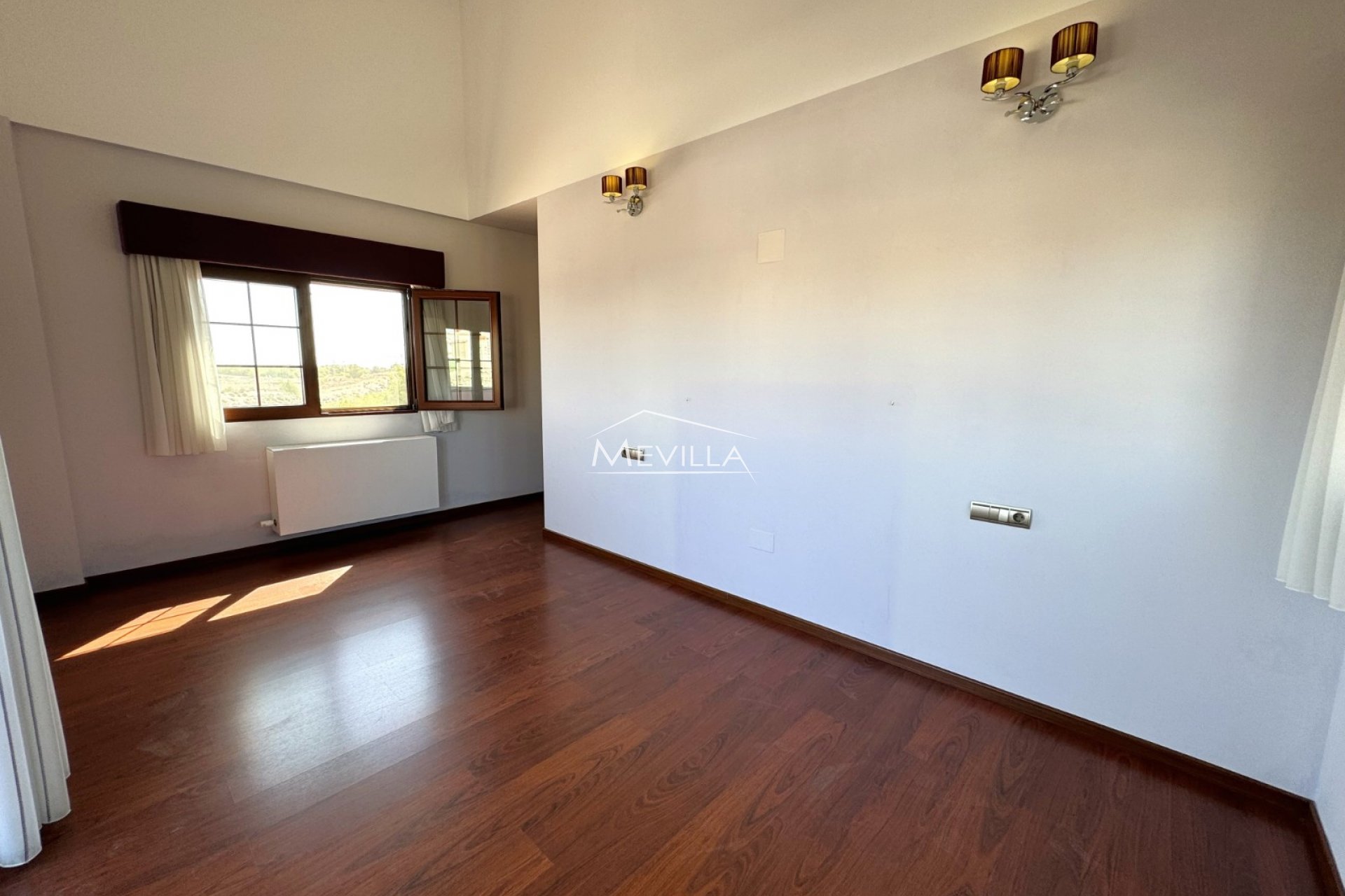 Återförsäljare - Villa - San Miguel de Salinas