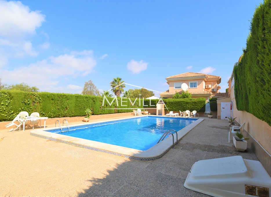 Återförsäljare - Villa - Torrevieja - Los Altos