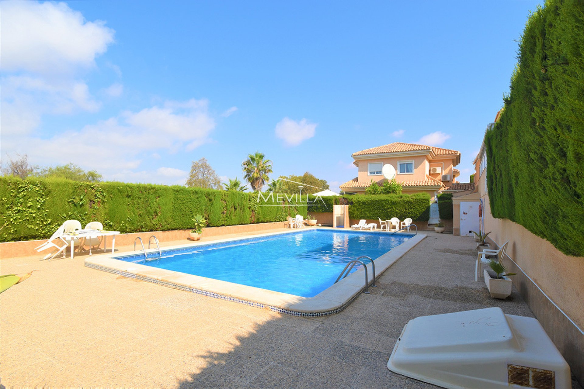 Återförsäljare - Villa - Torrevieja - Los Altos