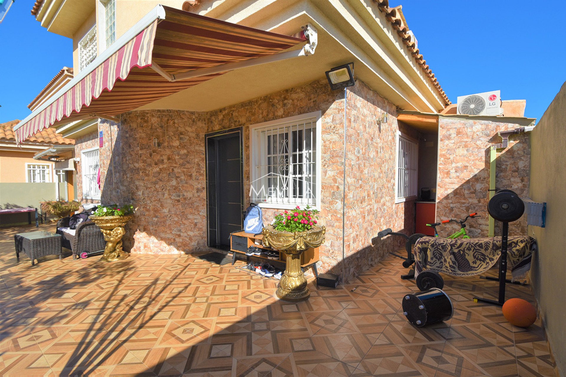 Återförsäljare - Villa - Torrevieja - Los Altos