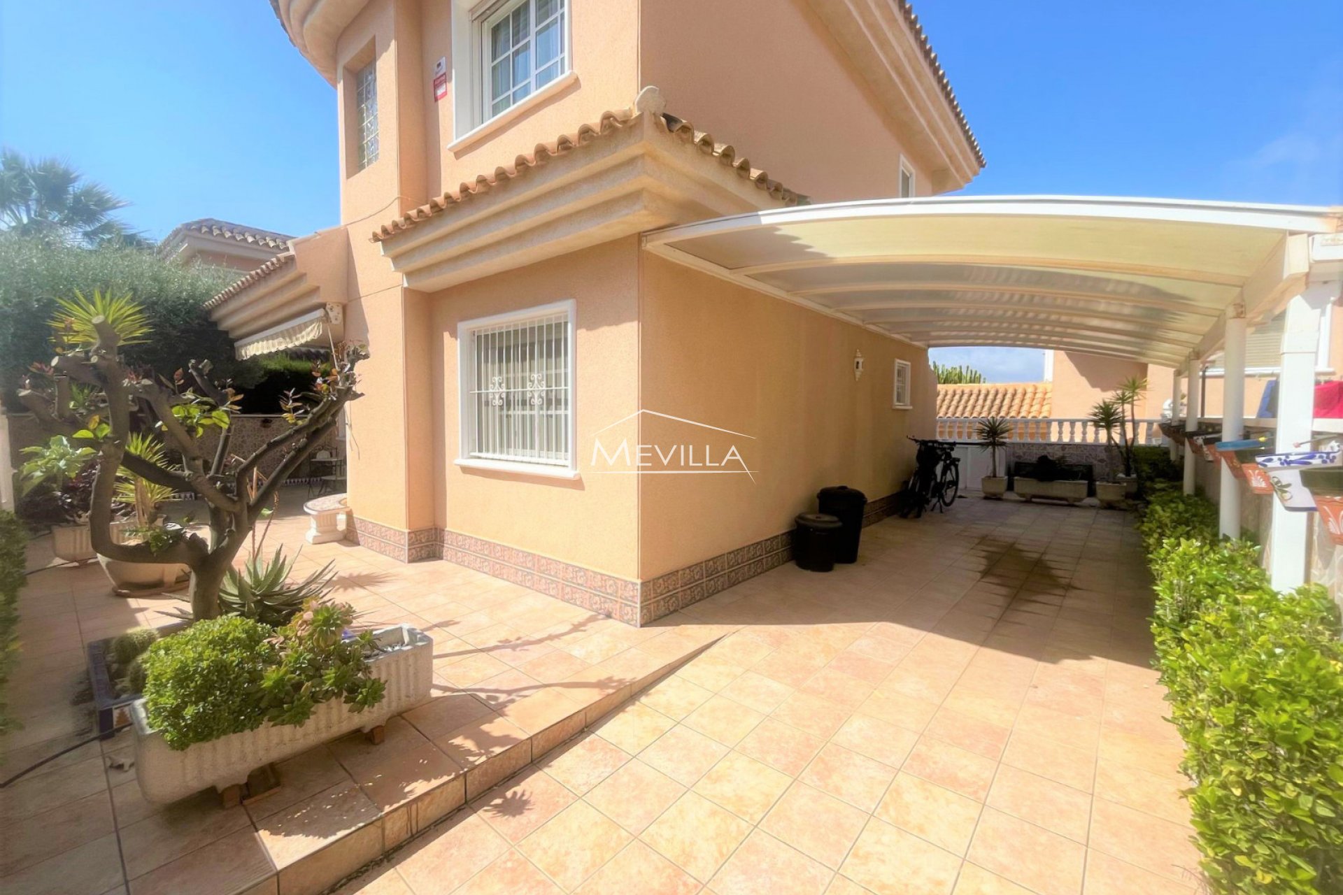 Återförsäljare - Villa - Torrevieja - Los Altos