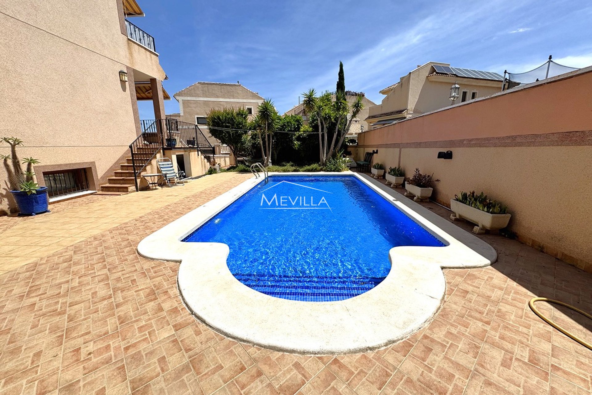 Återförsäljare - Villa - Torrevieja - Los Altos