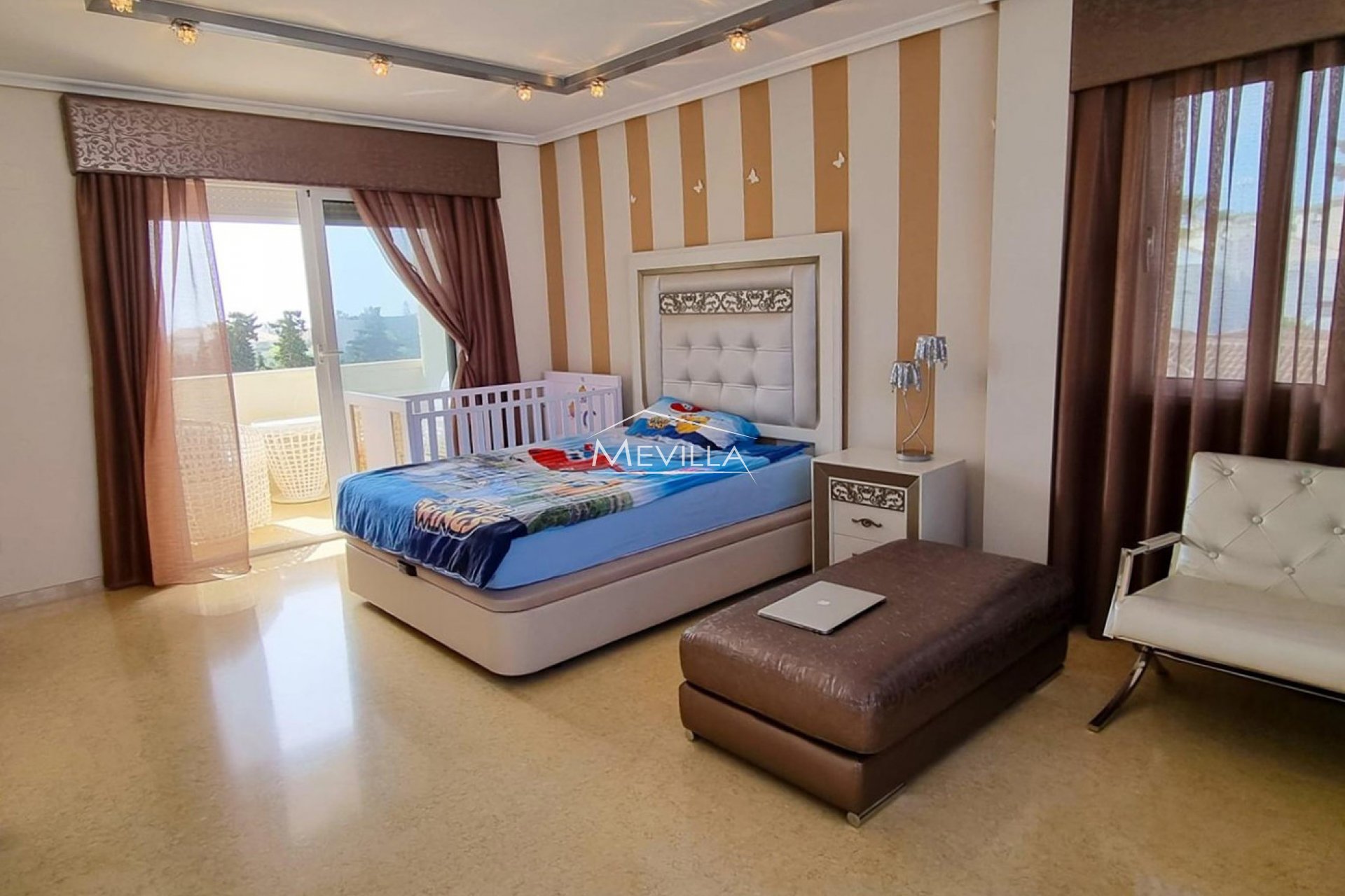 Återförsäljare - Villa - Torrevieja