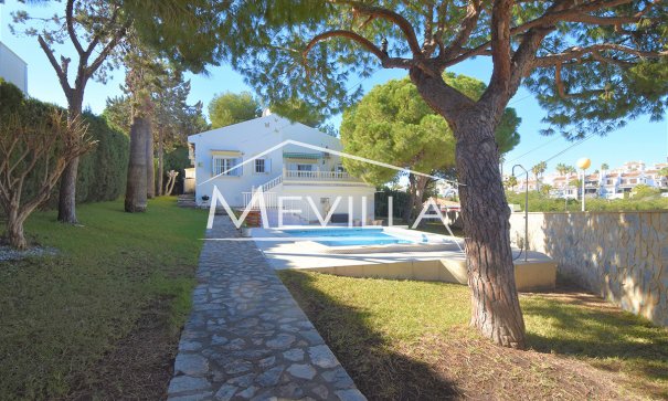 Chalet / Villa - Reventas - Orihuela Costa - CR1076