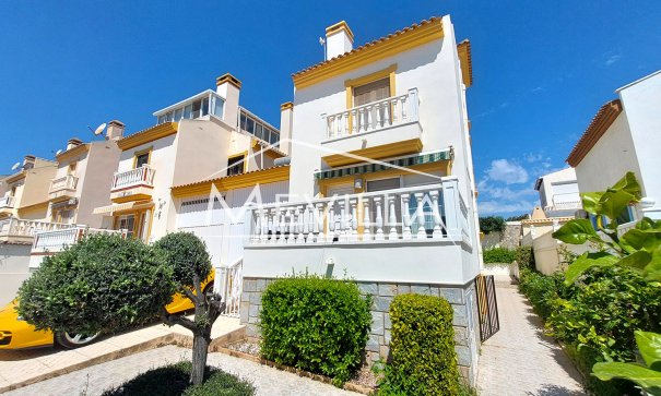 Chalet / Villa - Reventas - Orihuela Costa - CR1123