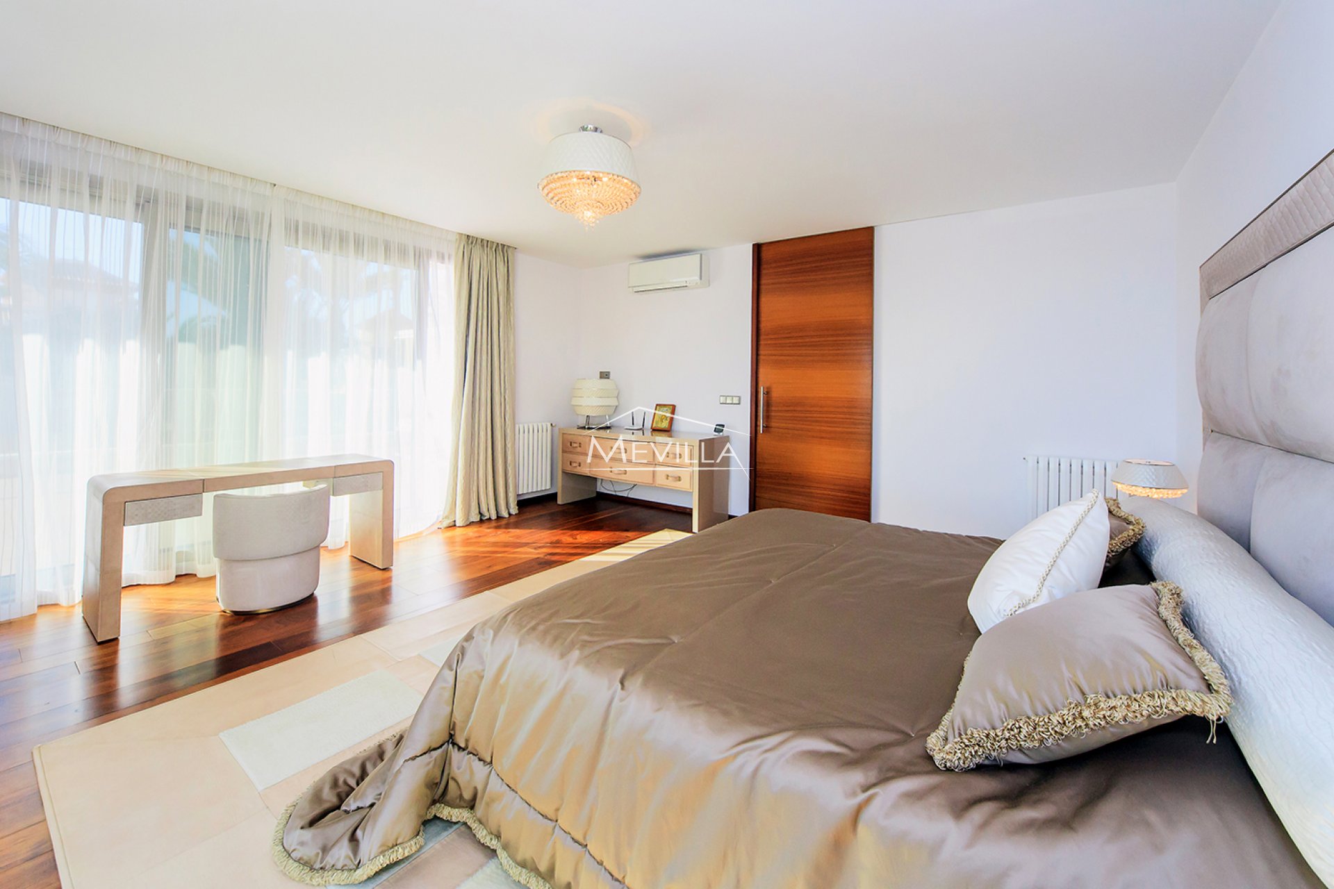 Das Schlafzimmer