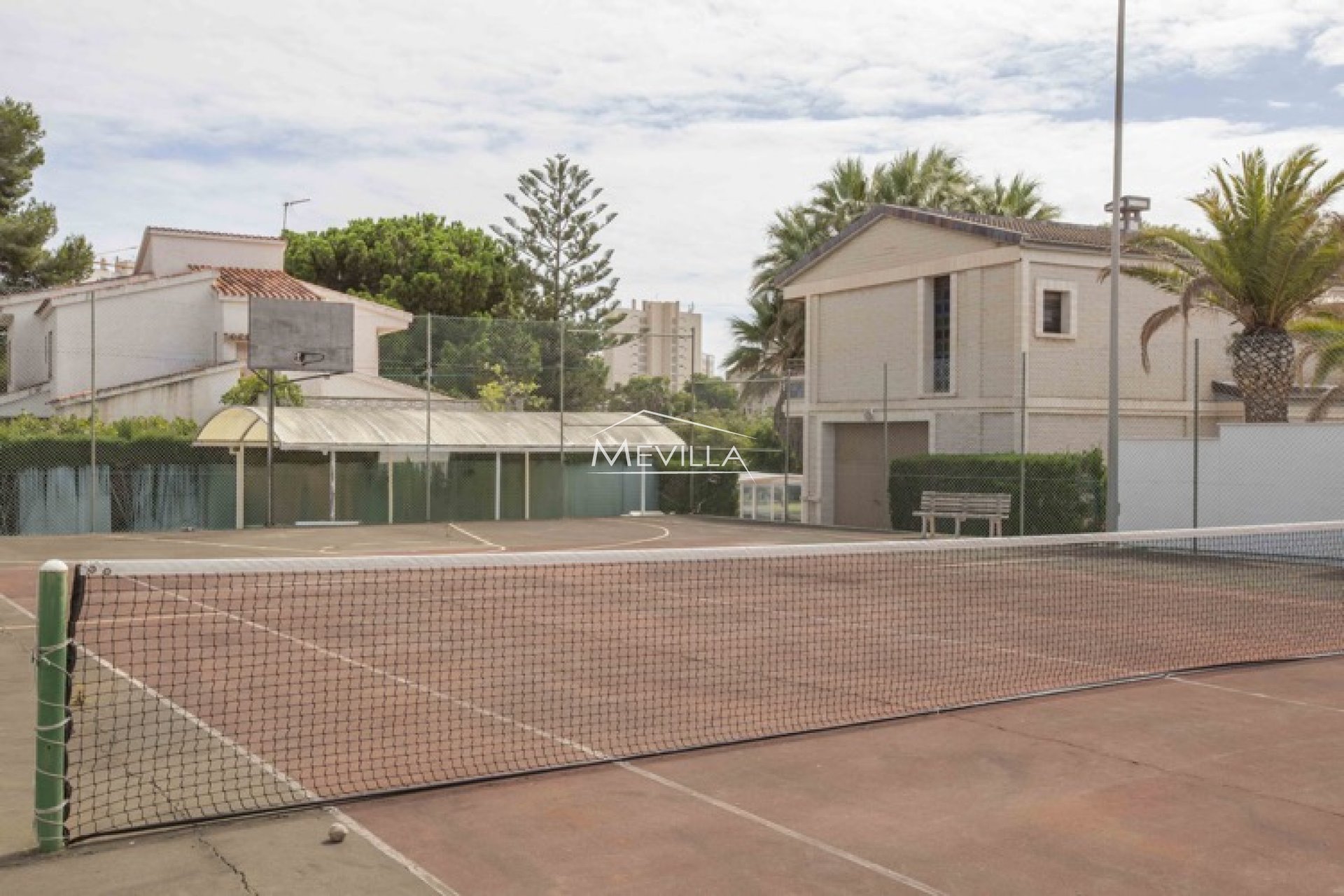 Der Tennisplatz