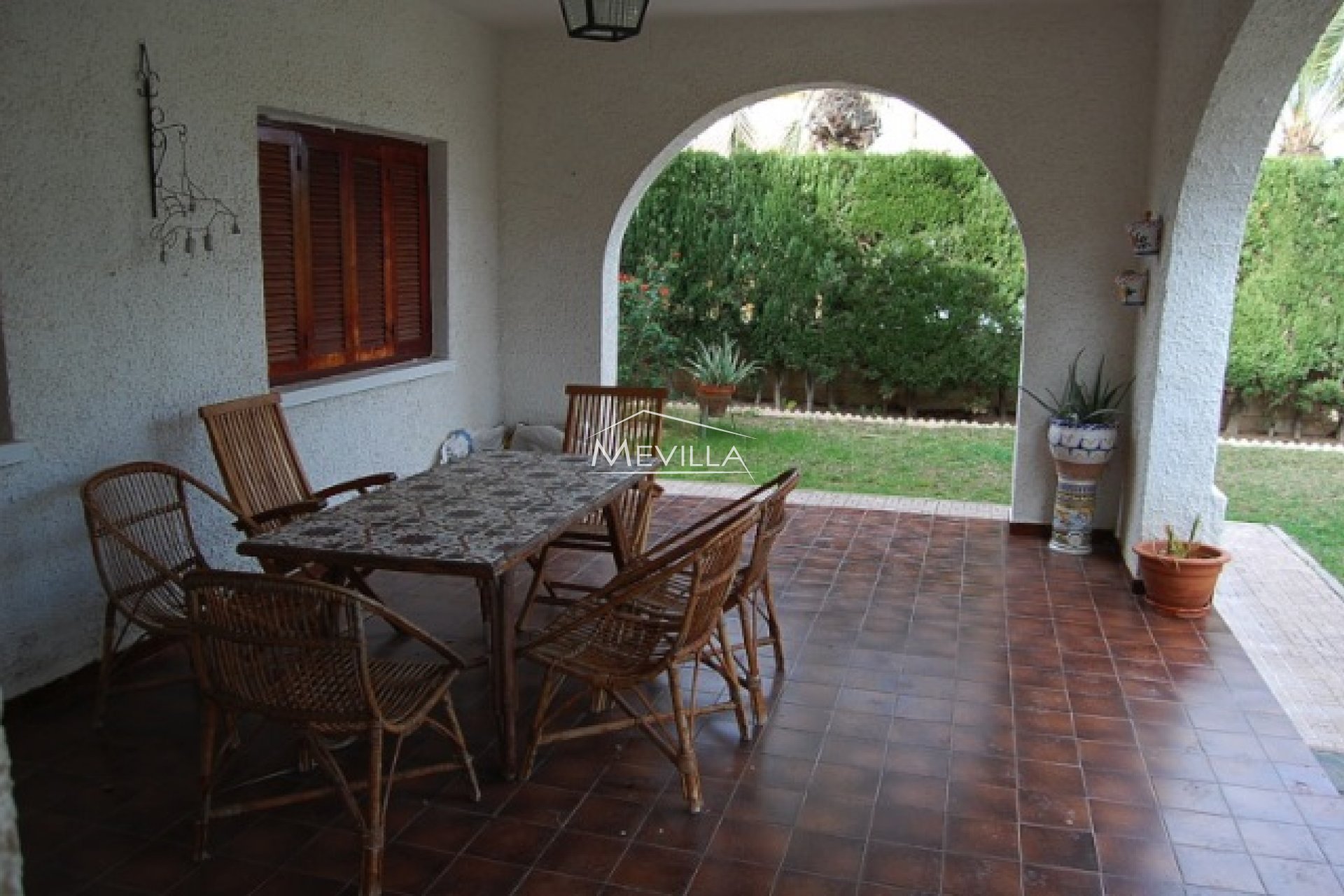 Die überdachte Terrasse