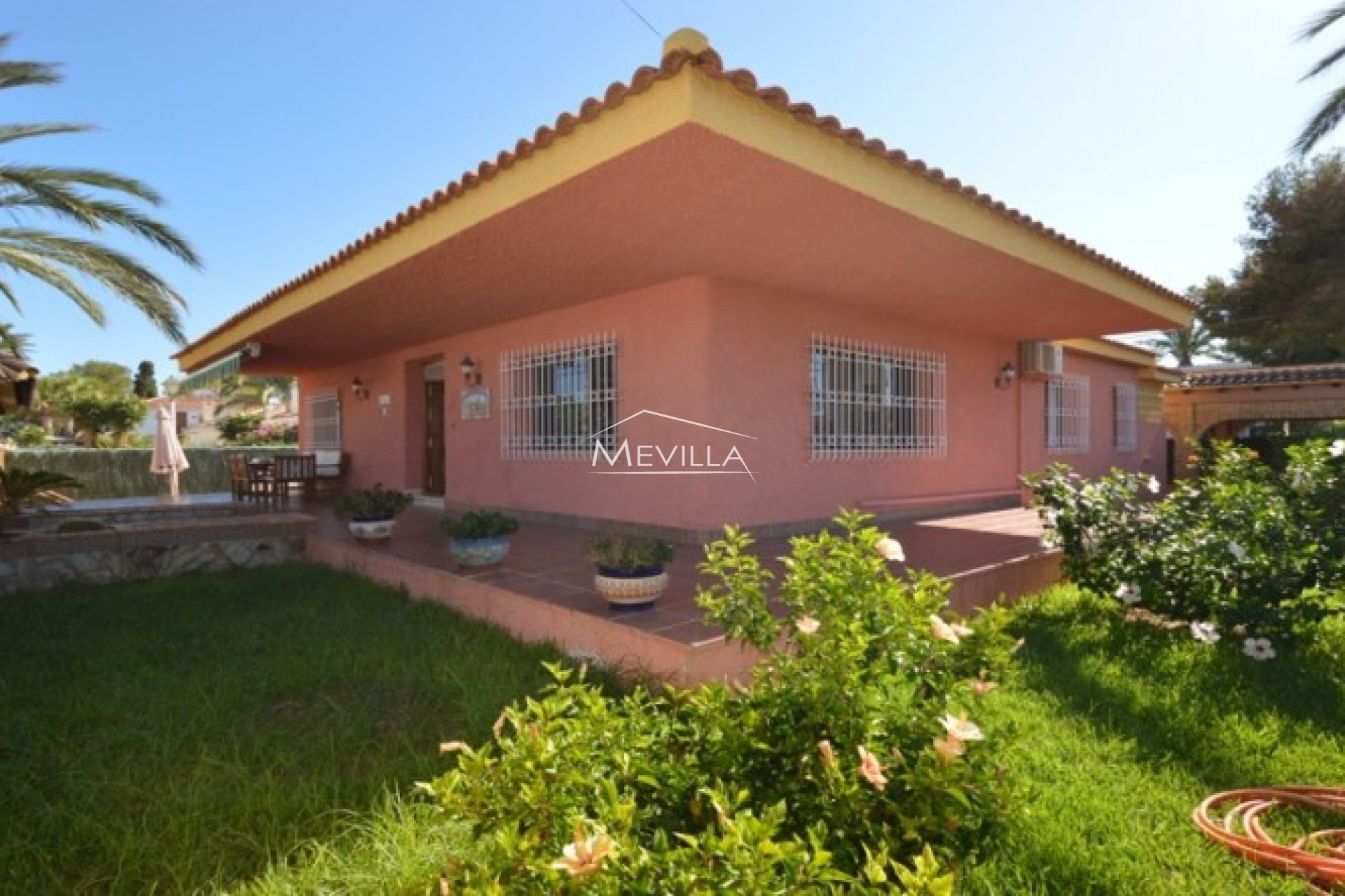 Die Villa mit Garten