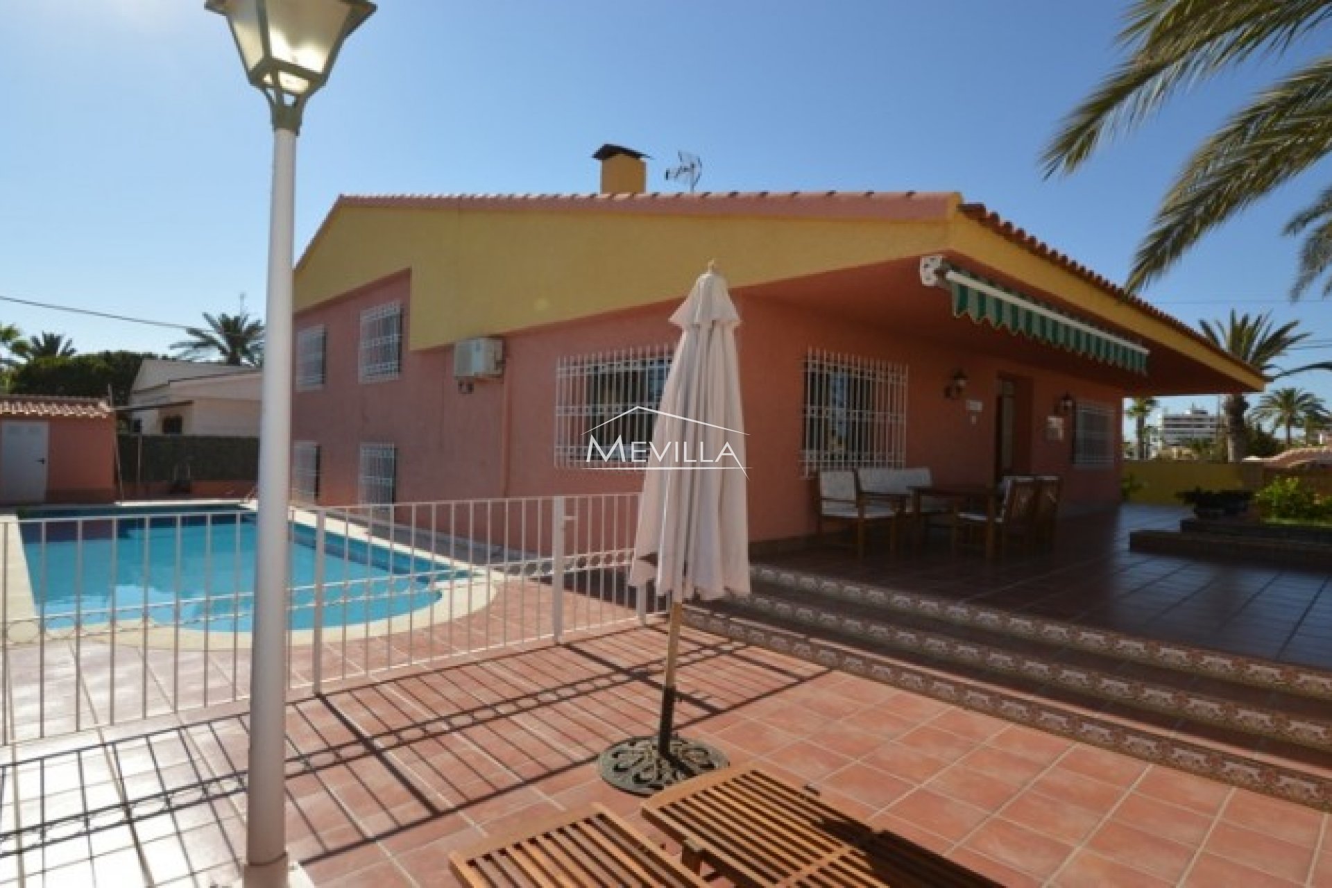 Die Villa mit Schwimmbad