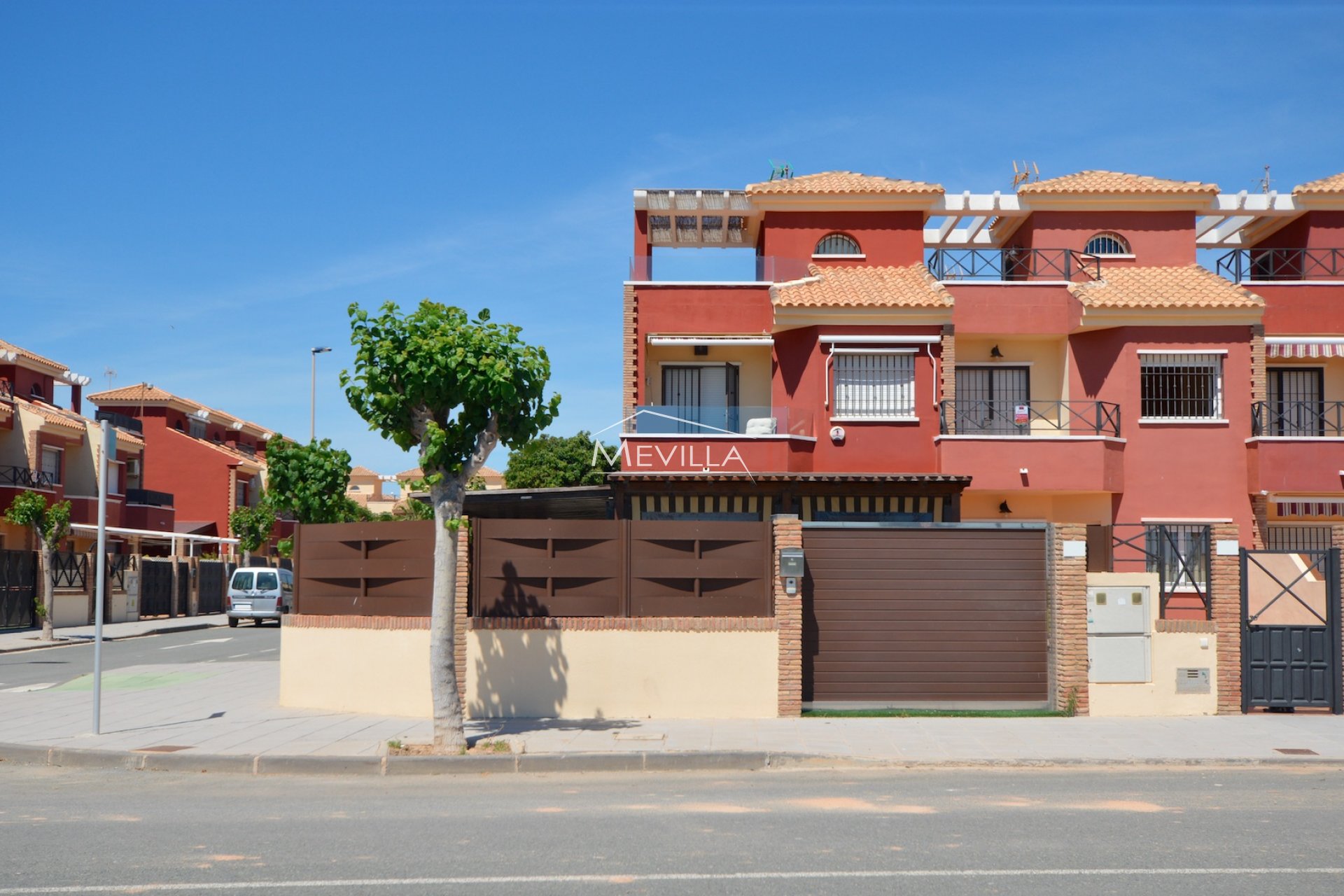 Duplex para vender con vistas al mar