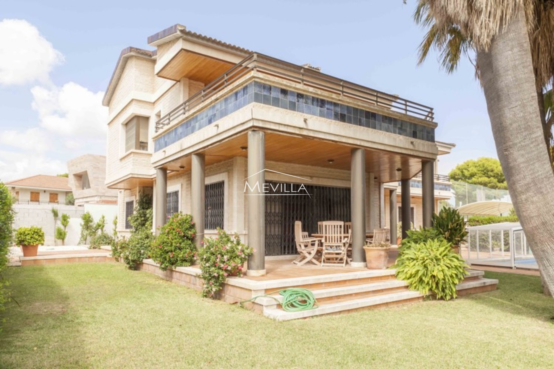 Exklusive Villa mit sieben Schlafzimmern in Dehesa de Campoamor an der Costa Blanca zu verkaufen