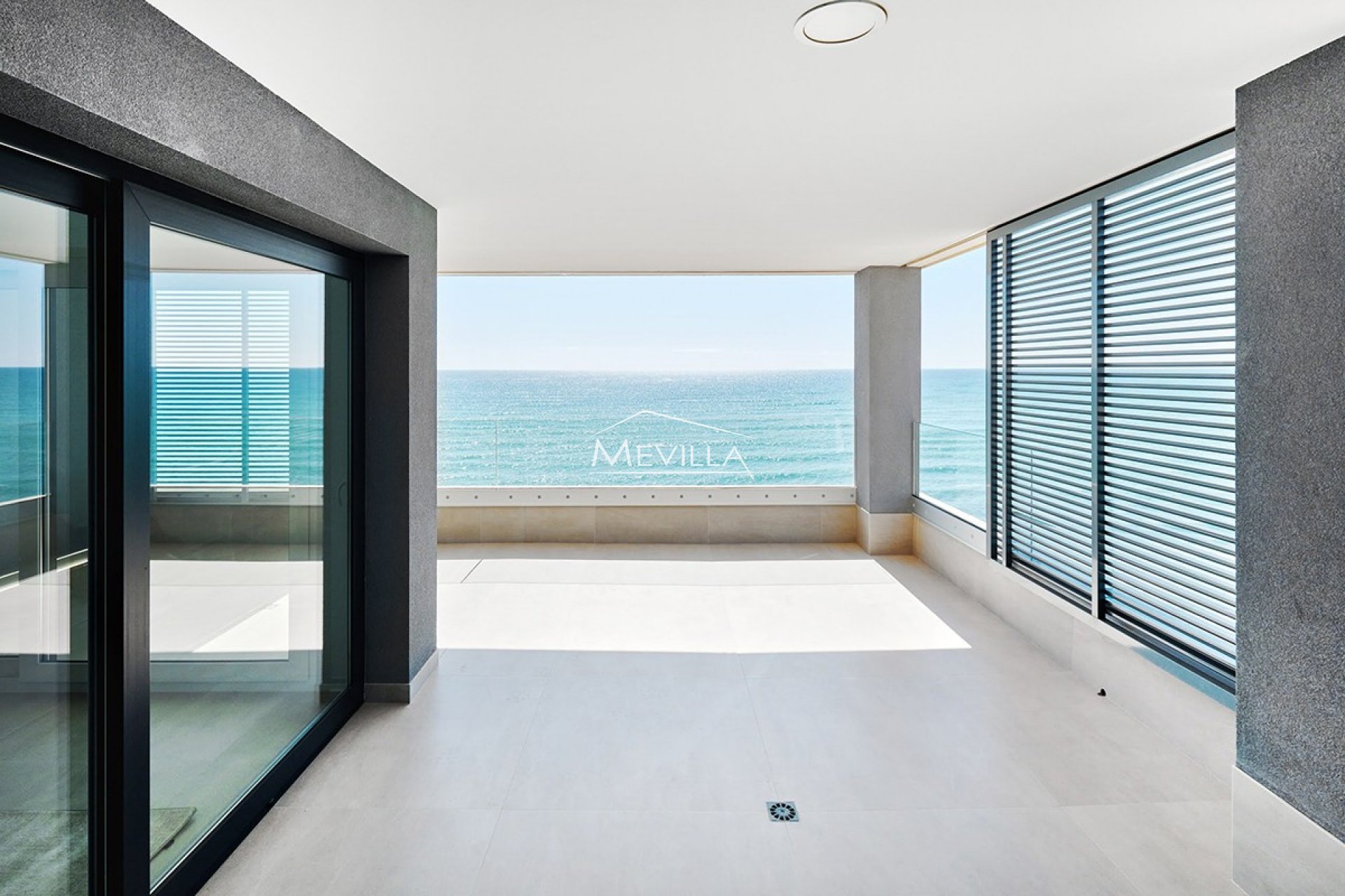 Front Line only - Flat / Apartment - Orihuela Costa - Punta Prima