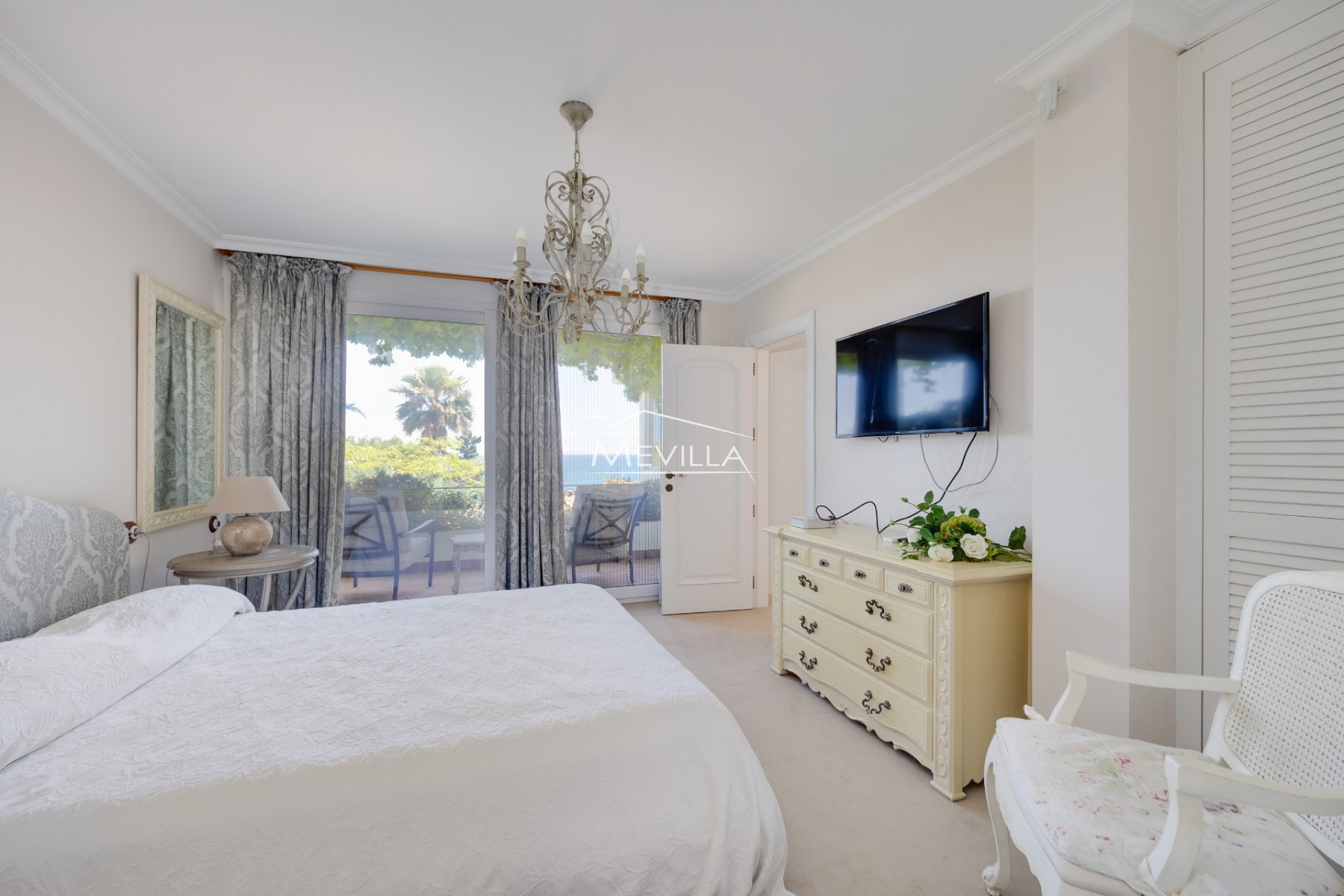Frontlinjen - Villa - Orihuela Costa - Cabo Roig