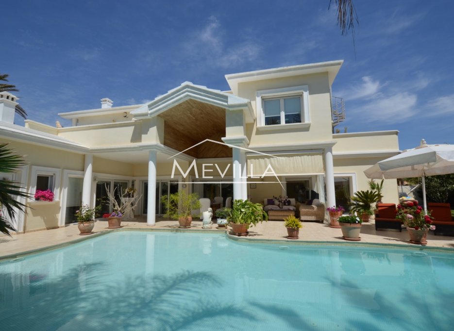 LUKSUS VILLA I CABO ROIG TIL SALGS