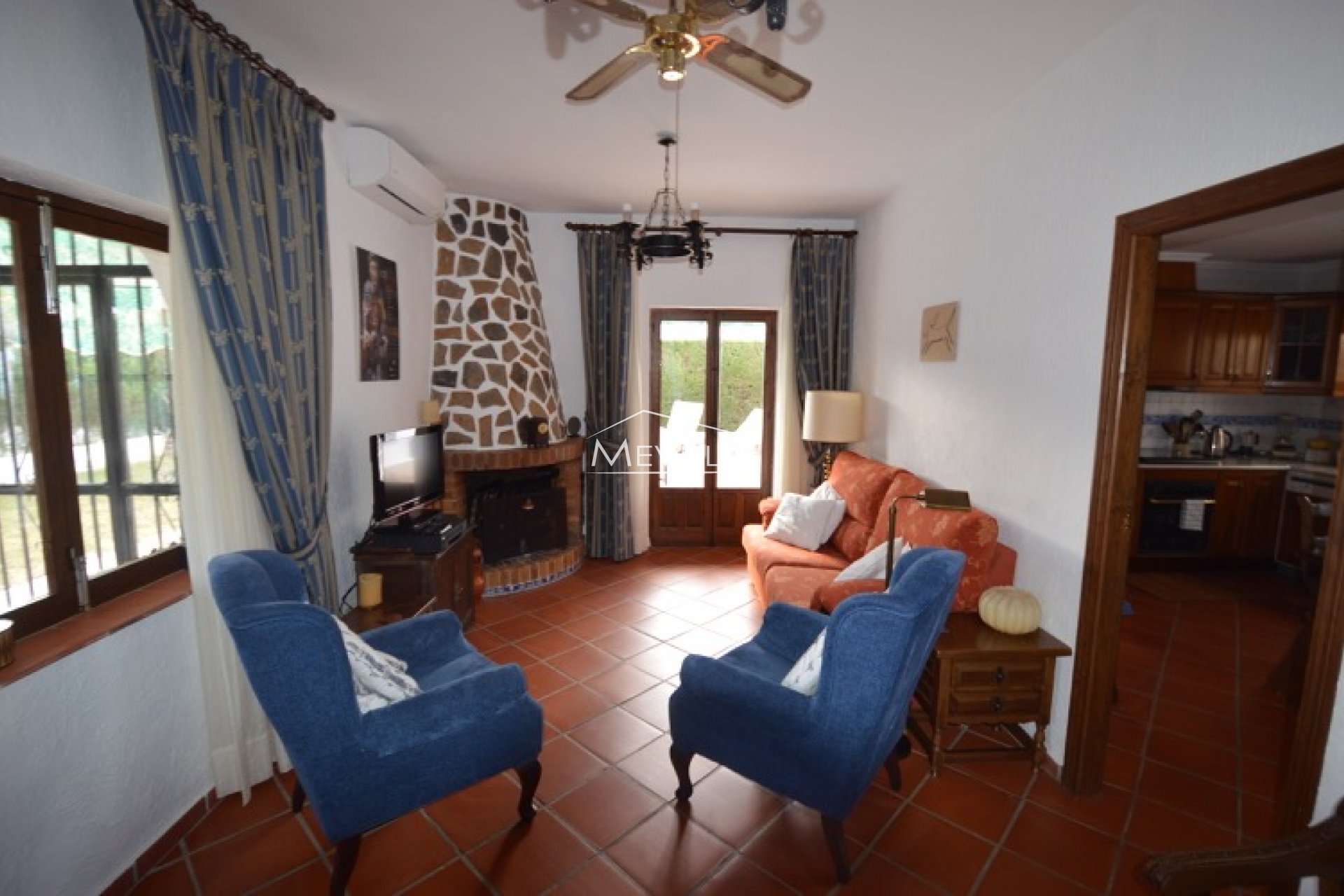 NICE HOUSE ON A SPACIOUS PLOT IN CABO ROIG 