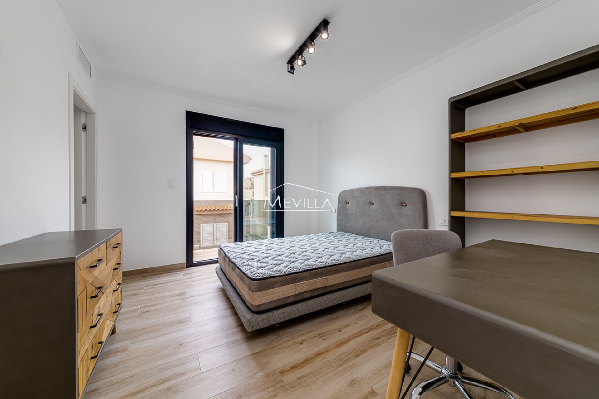 Obra nueva - Chalet / Villa - Torrevieja