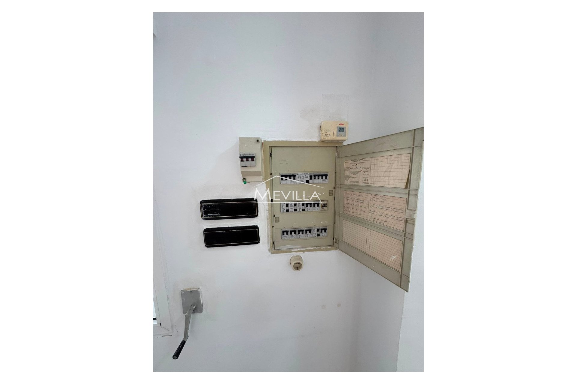 Resales - commercial - Torrevieja - La Mata