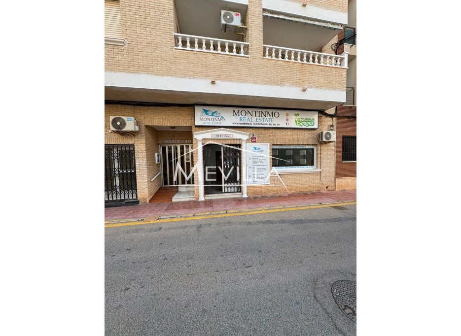 Resales - commercial - Torrevieja - La Mata