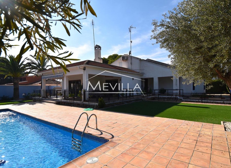 Resales - Villa - Orihuela Costa - Campoamor