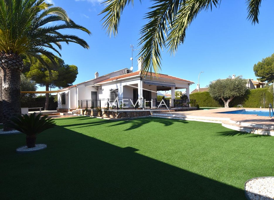 Resales - Villa - Orihuela Costa - Campoamor