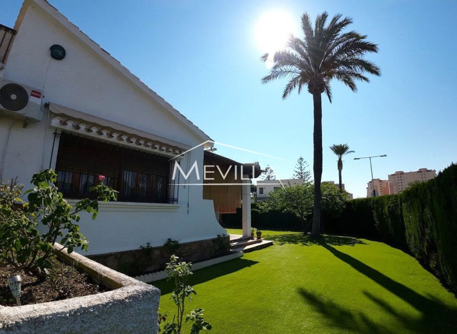 Resales - Villa - Orihuela Costa - Campoamor
