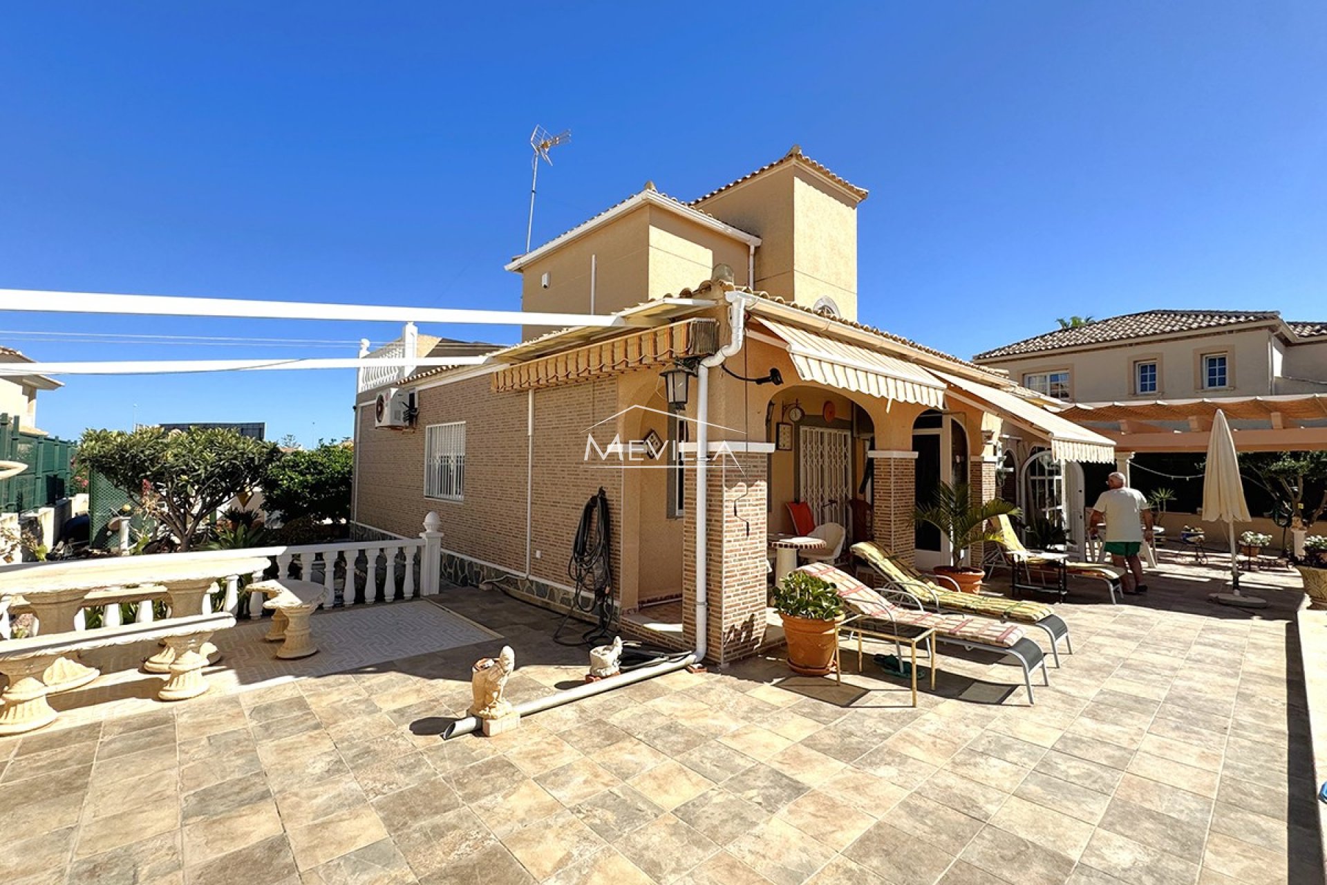 Resales - Villa - Orihuela Costa - La Zenia