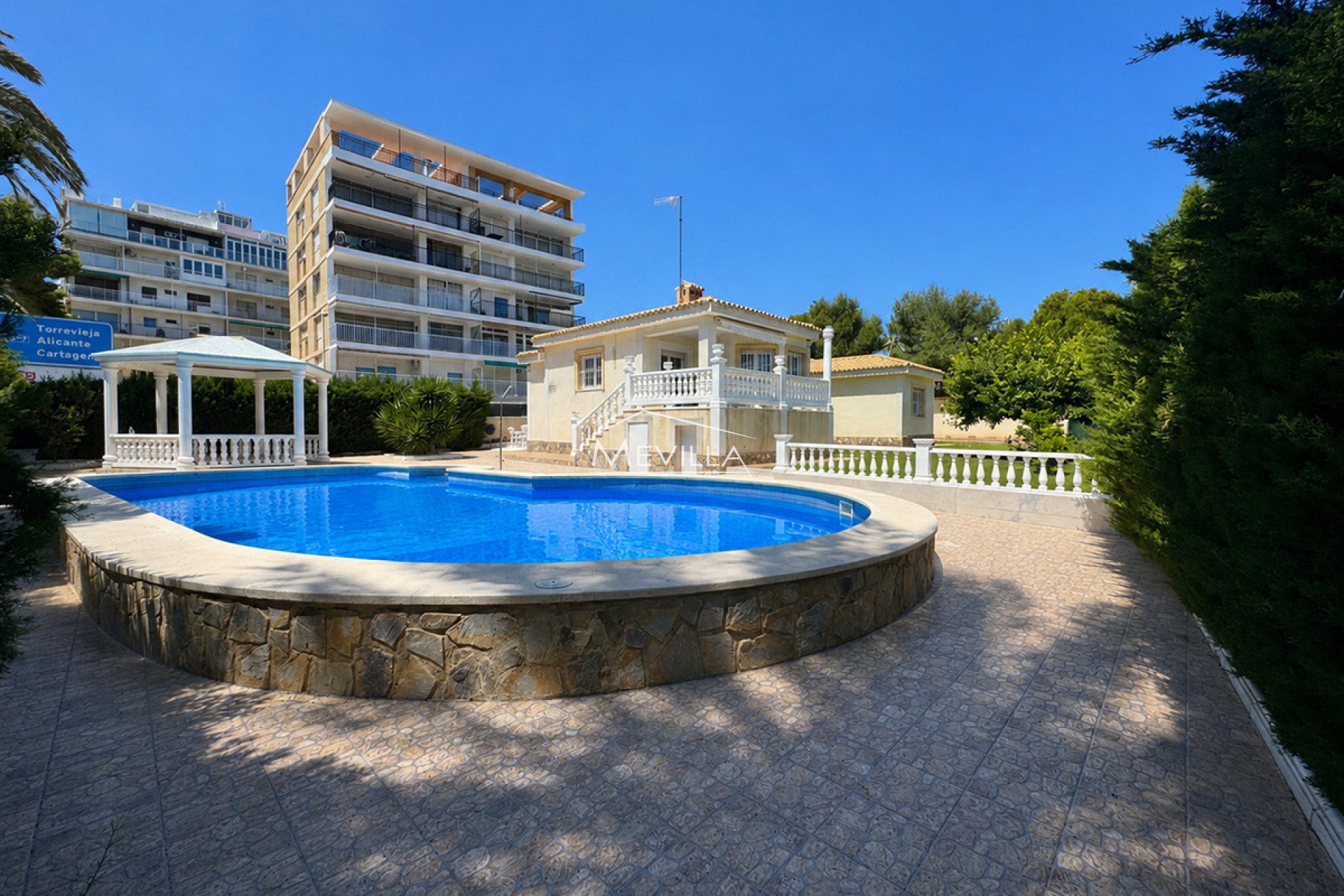 Resales - Villa - Orihuela Costa - La Zenia