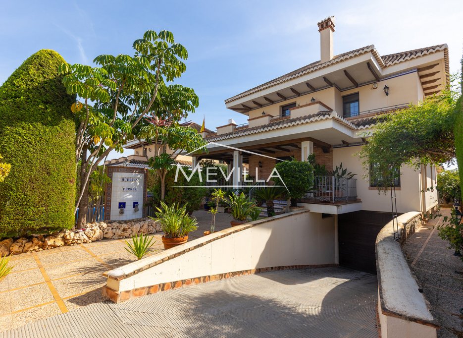 Resales - Villa - Torrevieja - La Veleta