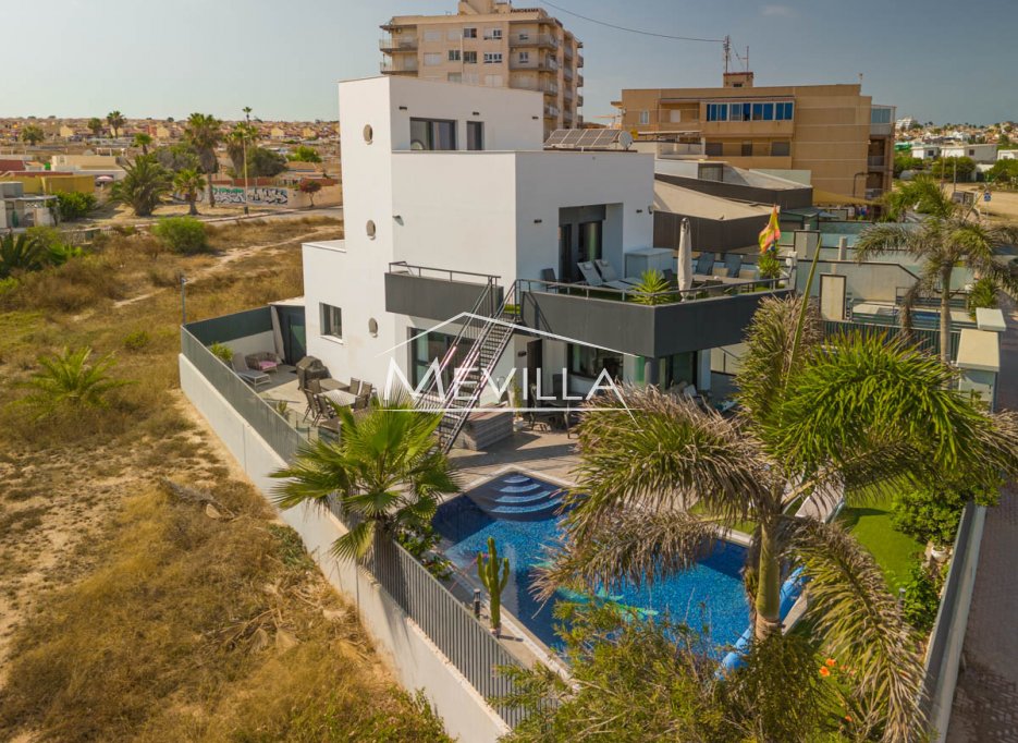 Resales - Villa - Torrevieja